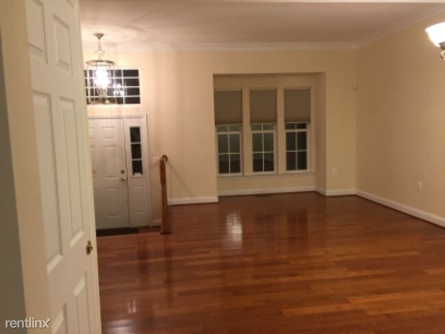 Building Photo - 107 Cheshire Ct