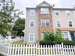 Building Photo - 11701 Coppergate Dr