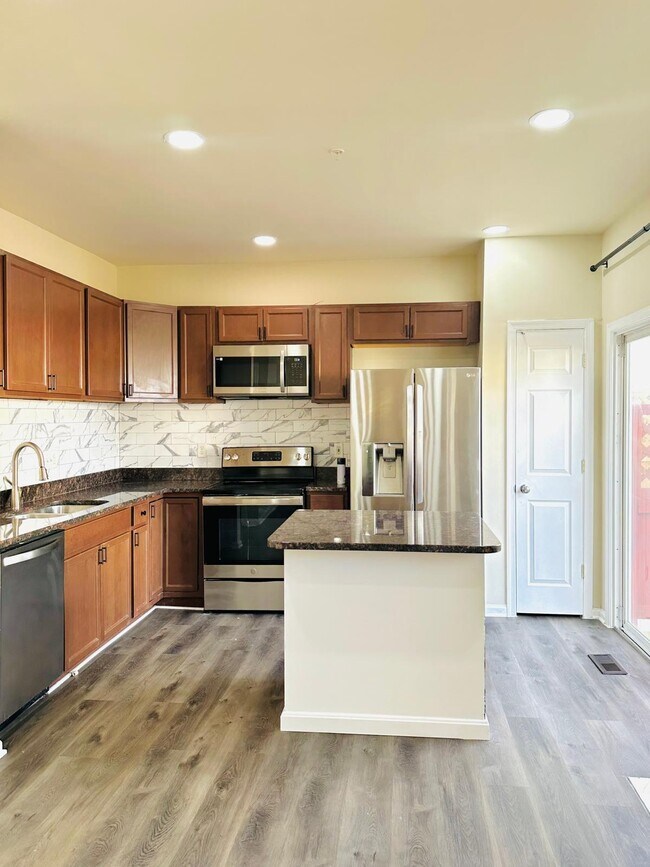 Building Photo - 5074 Kemsley Ct