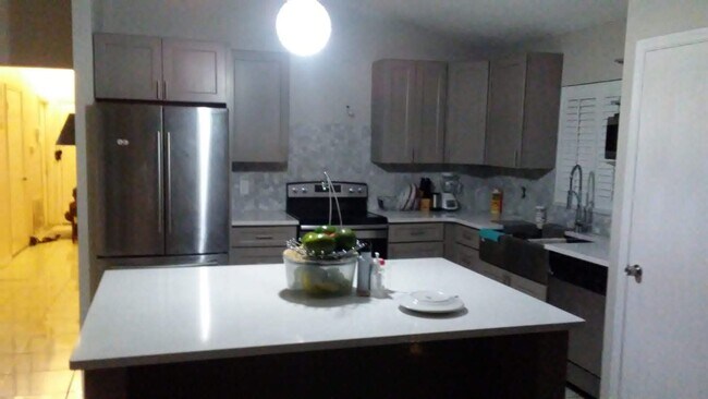 Foto del edificio - 3624 Narroline Dr