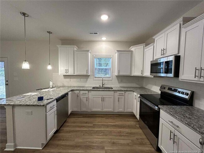 Foto del edificio - 245 Godwin Gate St