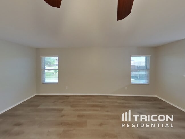 Building Photo - 1437 Lauren Dr