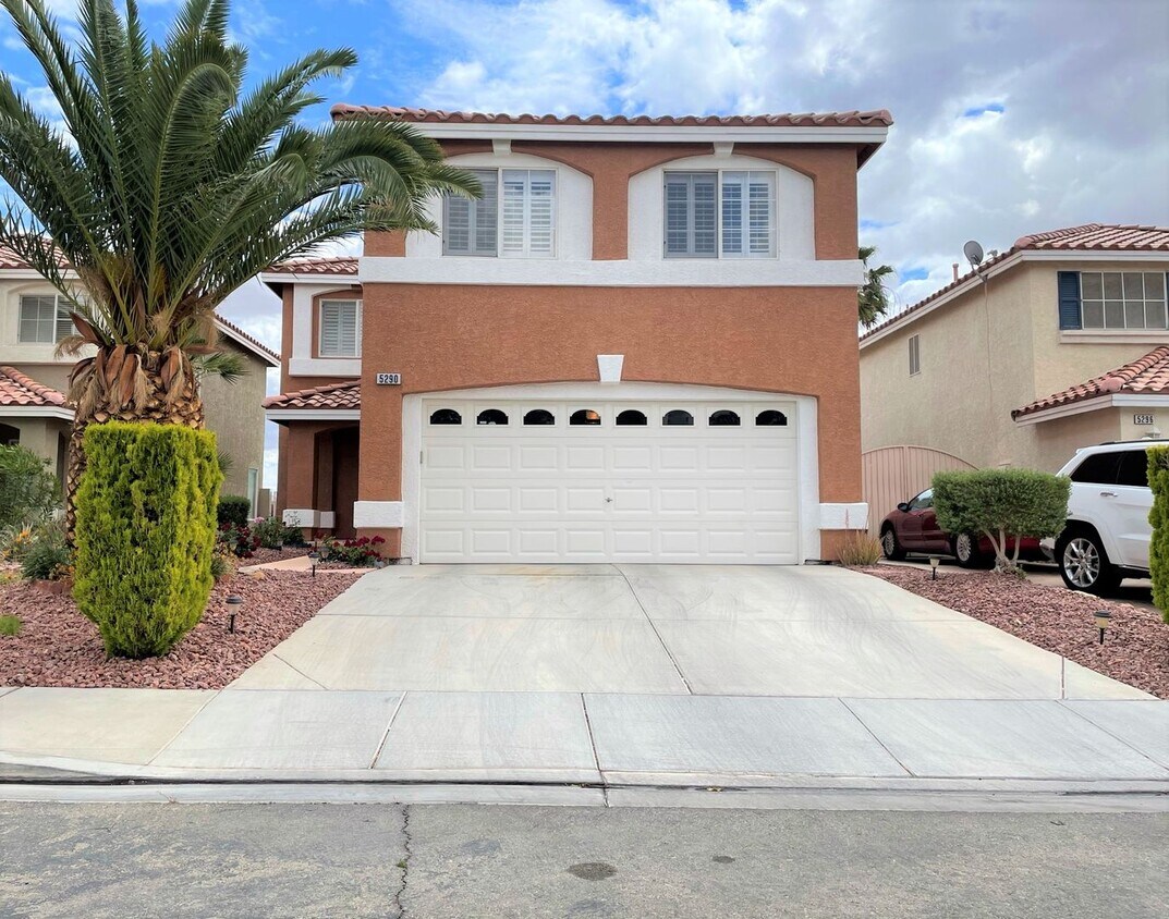 Primary Photo - Two Oversized Rooms is what you looking for!