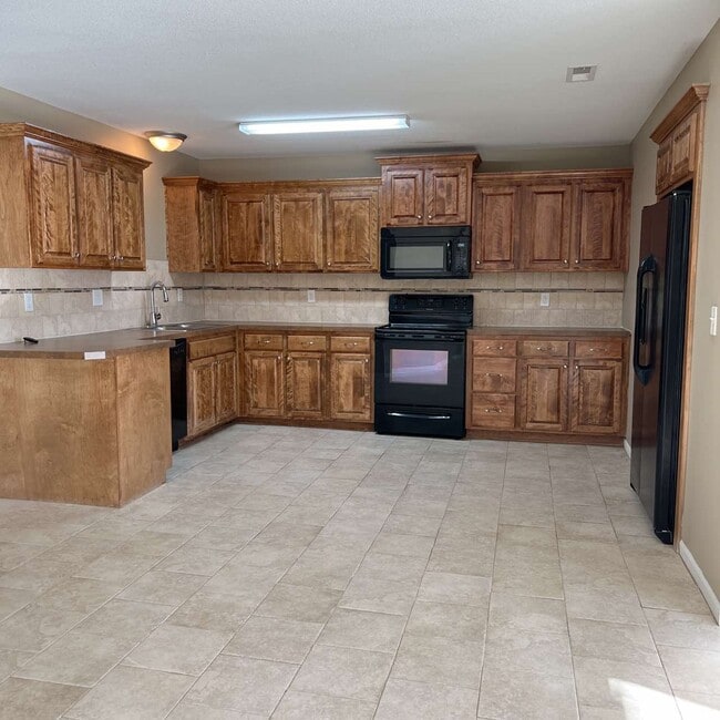 Building Photo - 613A W Market St