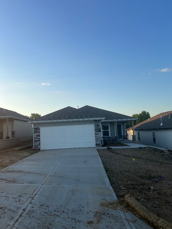 Foto principal - 2113 Brook Ridge Ct