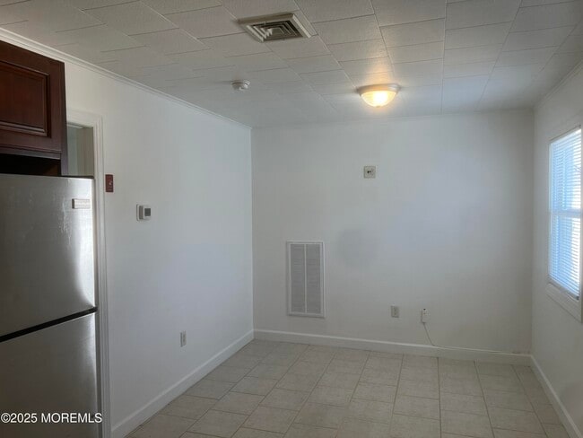 Building Photo - 205 Sampson Ave