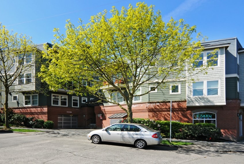 Primary Photo - 2101 N 55th St