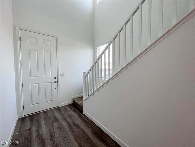 Building Photo - 2942 Gaffer Film St