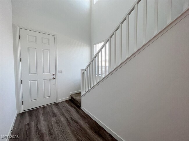 Foto del edificio - 2942 Gaffer Film St