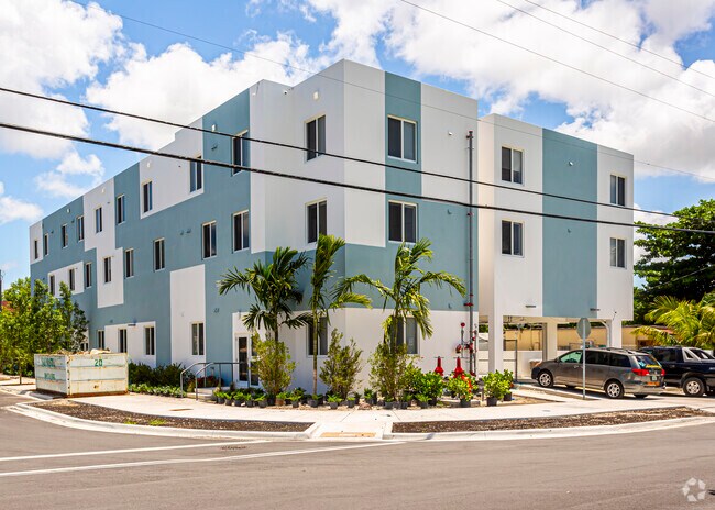 Foto del edificio - Tropic Terrace