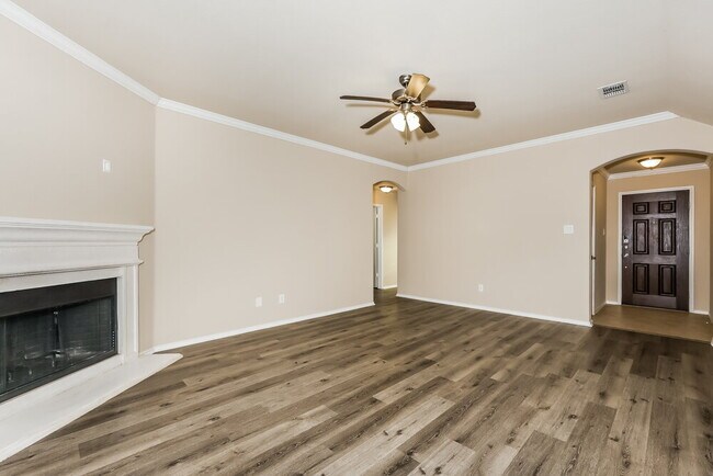 Building Photo - 517 Pawnee St