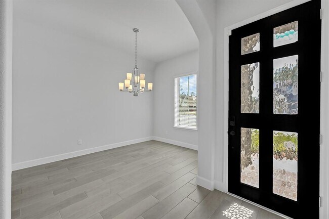 Foto del edificio - 15835 Bird Of