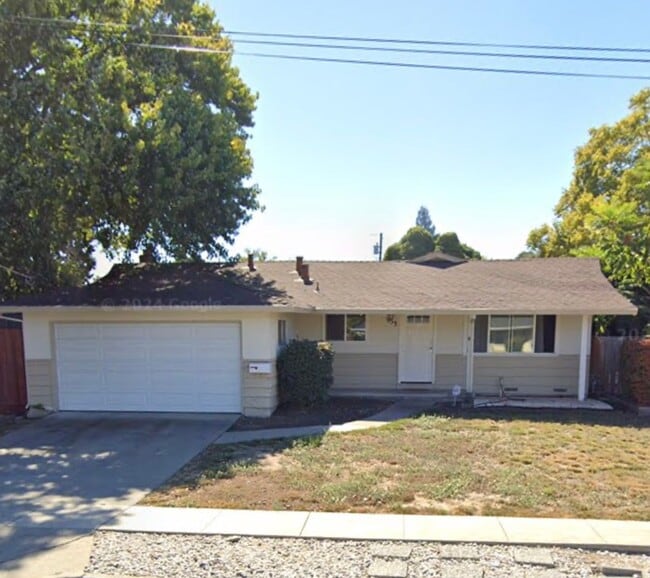 Charming 3-Bedroom Home in a Family Friend... - Charming 3-Bedroom Home in a Family Friend...