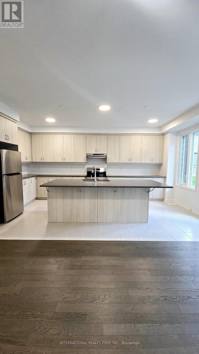 Photo du bâtiment - 3163 Meadowridge Dr