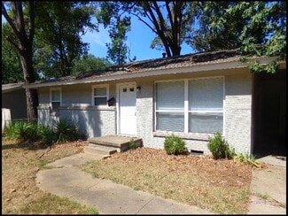 Building Photo - 26 S Wakefield Dr