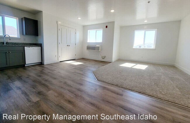 Building Photo - 3 br, 2 bath House - 5963 N Freedom #4