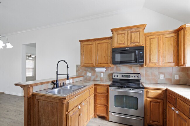 Foto del edificio - 4900 Sunny Ct