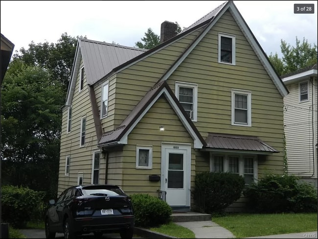 Foto del edificio - 1033 Ackerman Ave