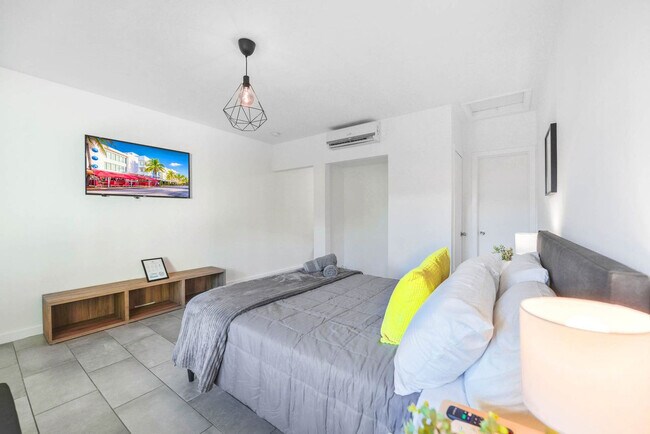 Foto del edificio - 515 NE 82nd St