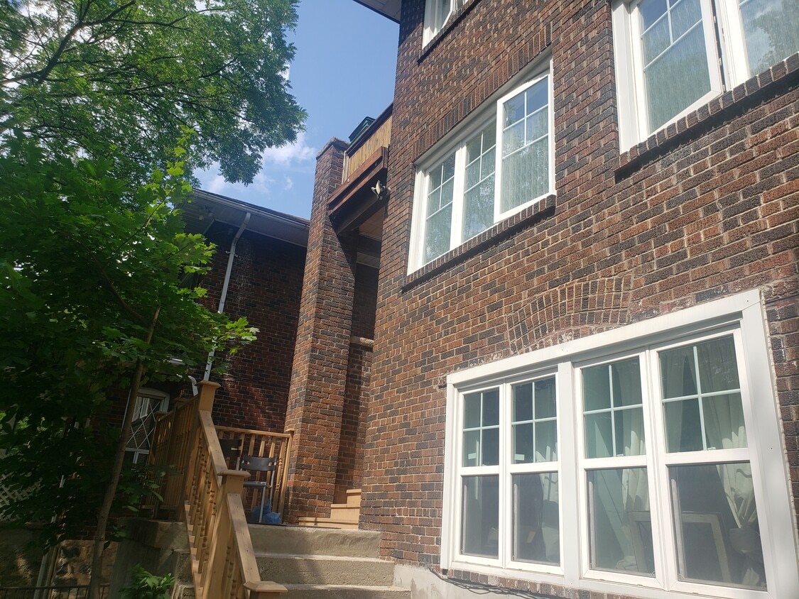 Primary Photo - 459 Parkside Dr