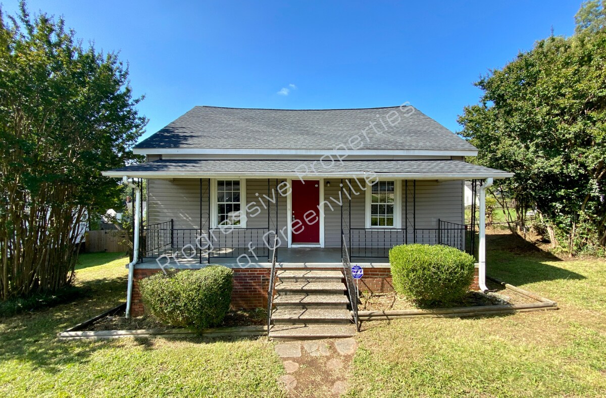 Primary Photo - 21 Traction St