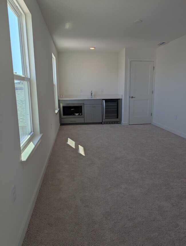 Foto del edificio - 1967 Iorio St