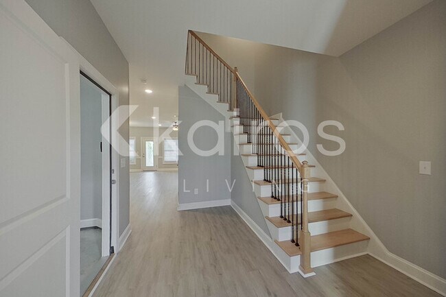 Foto del edificio - 3709 Oak Leaf Way