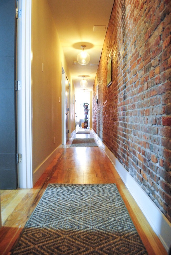 Building Photo - 1162 Pacific St