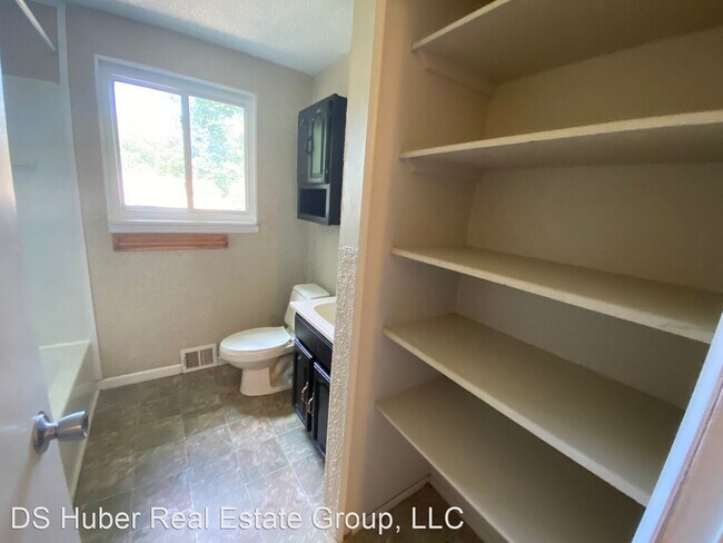Building Photo - 4 br, 1.5 bath House - 3808 Ronald St