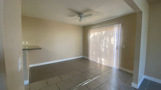 Foto del edificio - STUNNING 2 BEDROOM TOWN HOME IN HENDERSON!