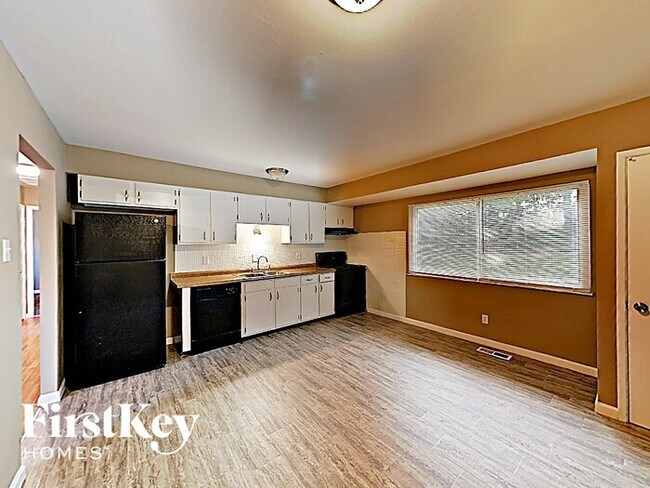 Building Photo - 1559 Florida Dr