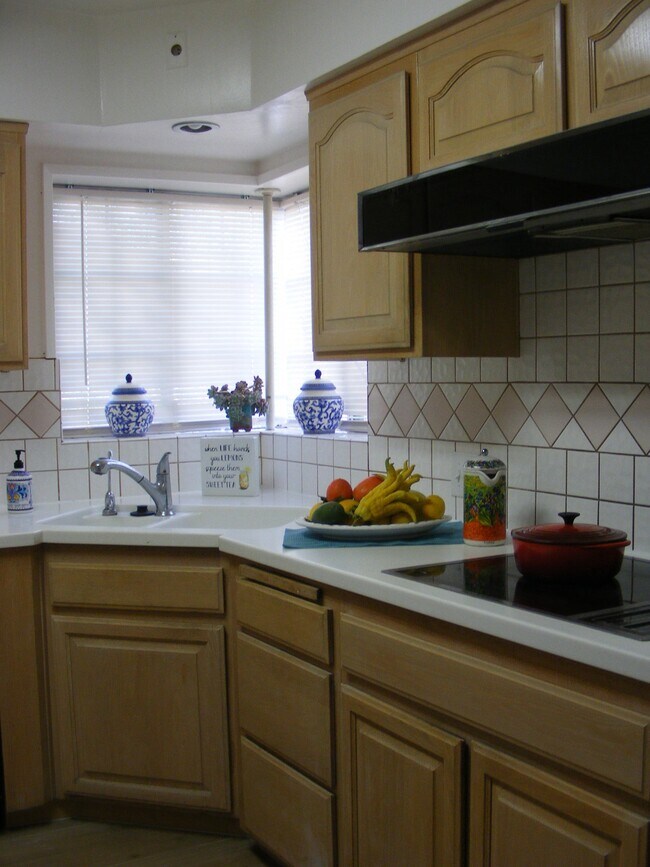 Foto del edificio - 13218 McKinley Ave