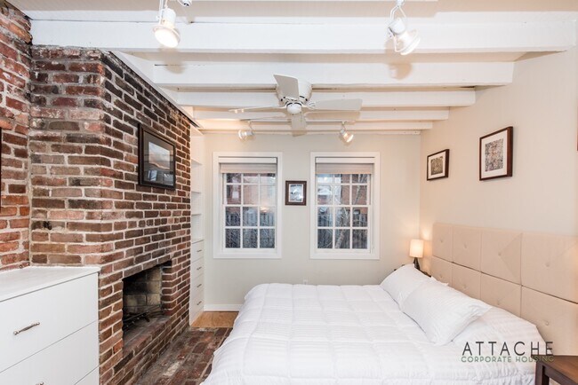 Foto del edificio - 3205 Cherry Hill Ln NW