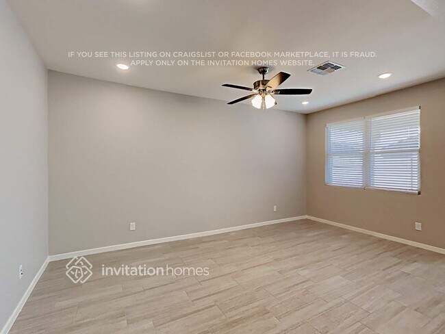 Foto del edificio - 40449 W Crane Dr