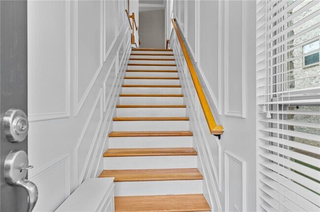Foto del edificio - 2744 Blakely Dr NE
