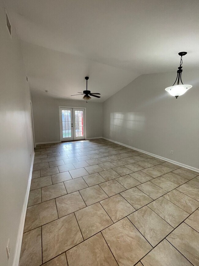 Foto del edificio - 191 Leeswood Cir