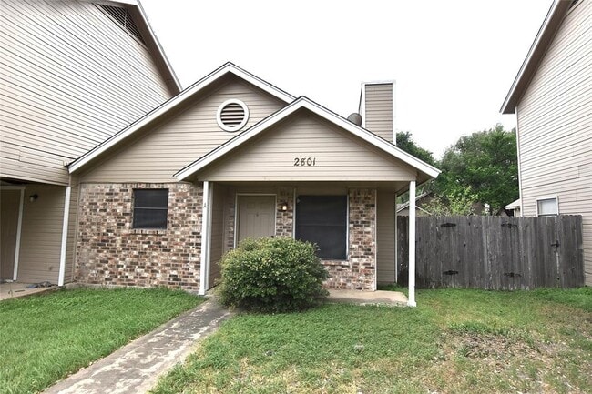 Building Photo - 2801 W Slaughter Ln