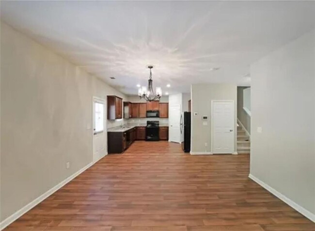 Building Photo - 677 Holly Springs Ct