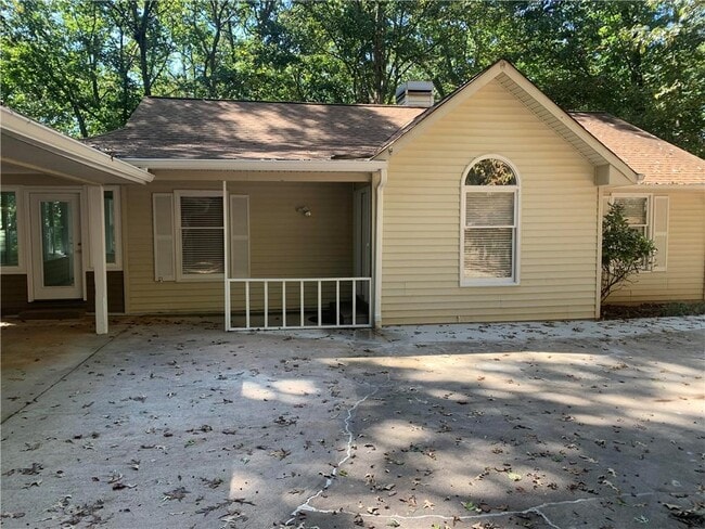 Building Photo - 2429 Thompson Mill Rd