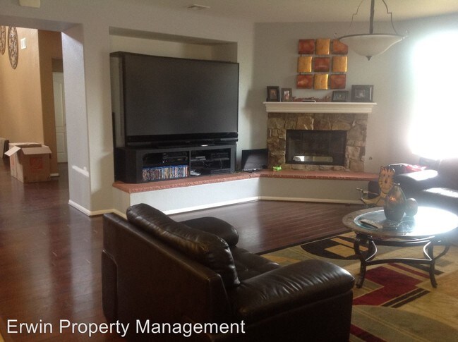 Building Photo - 3270 Beven Dr