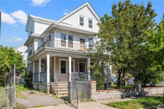 Building Photo - 143-143 Sumter St