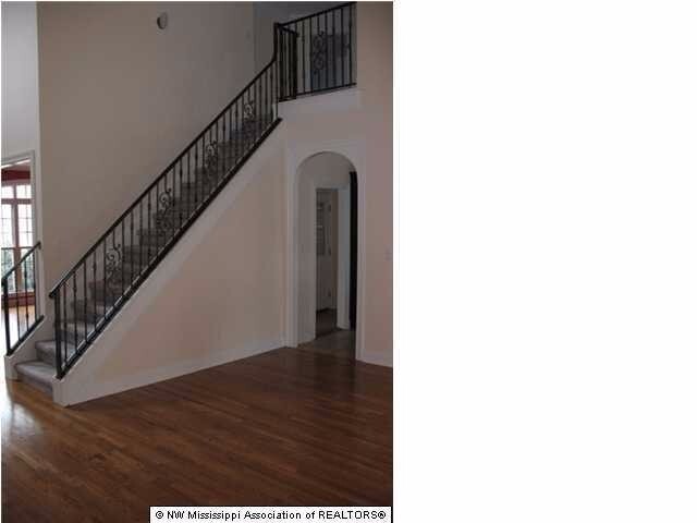 Foto del edificio - Olive Branch  - 5 Bedrooms (or 4 Bedrooms & 1 - 29' x 12' Game Room), 3 Full Baths, 3 Car Garage ...