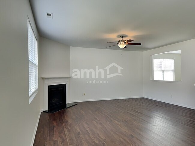 Foto del edificio - 12020 Downy Birch Rd