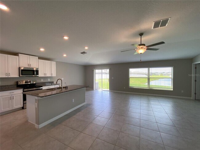 Building Photo - 12908 Wildflower Meadow Dr