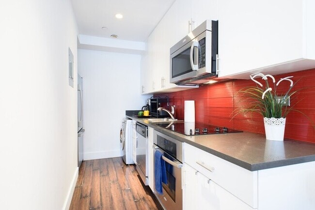 Foto del edificio - 809-4A 1BR With W/D Columbus Circle
