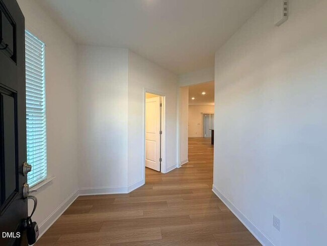 Foto del edificio - 109 Steel Springs Ln