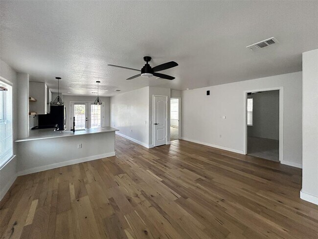 Building Photo - 5506 Apple Orchard Ln