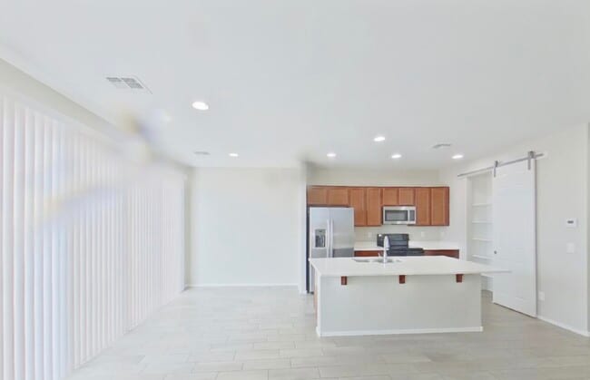 Foto del edificio - Ready Now!