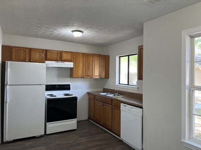 Foto del edificio - 5812 Trent Walk Dr