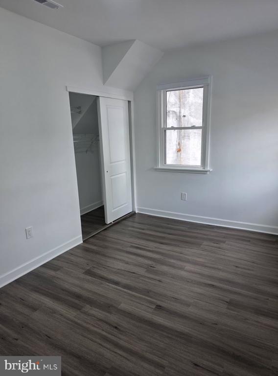 Building Photo - 514 Ryers Ave
